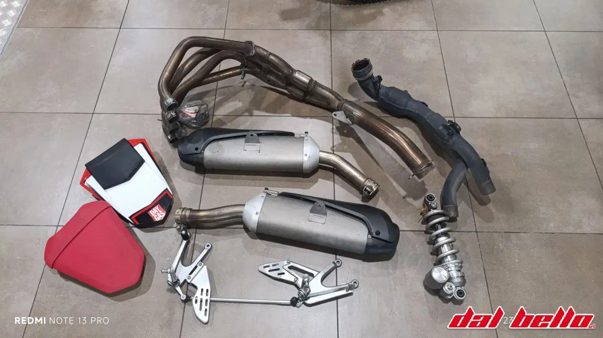 Yamaha YZF R1 (2007 - 08) (8)