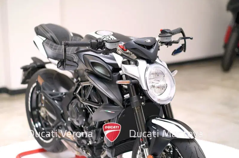 MV Agusta Brutale 800 (2020) (9)