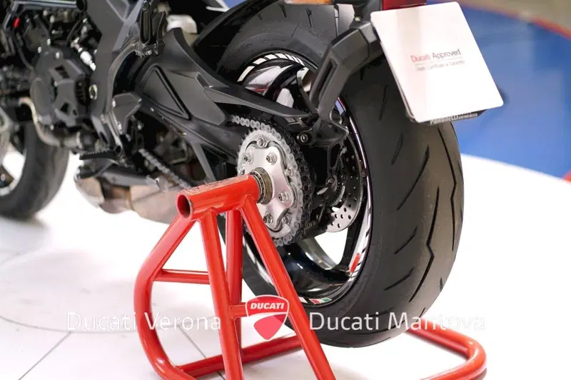 MV Agusta Brutale 800 (2020) (12)