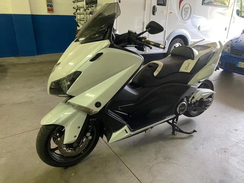 Yamaha T-Max 530 (2012 - 14) (4)