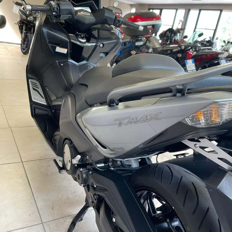 Yamaha T-Max 530 (2012 - 14) (9)
