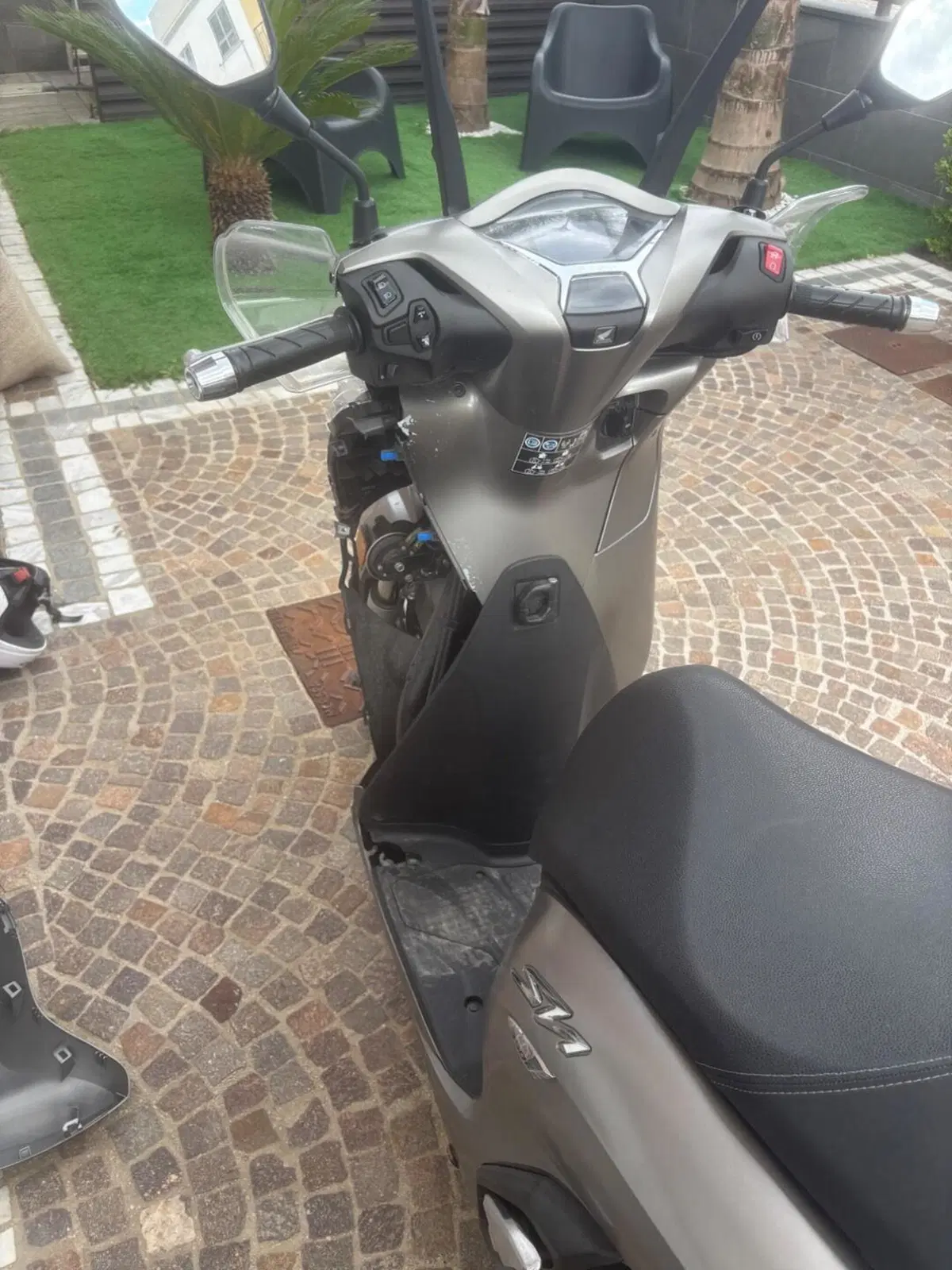Honda SH 350 (2021 - 24) (3)