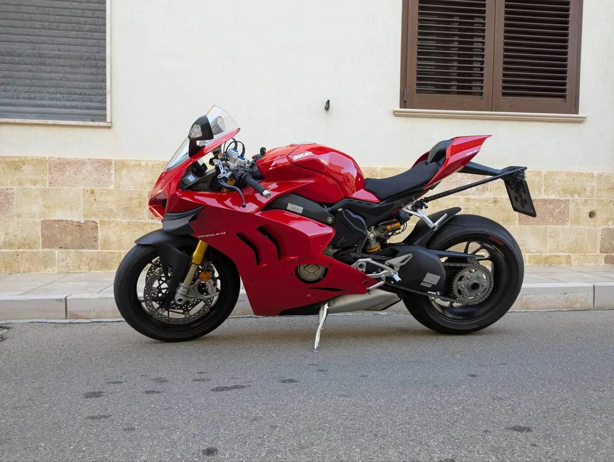Ducati Panigale V4 S 1100 (2020) (2)