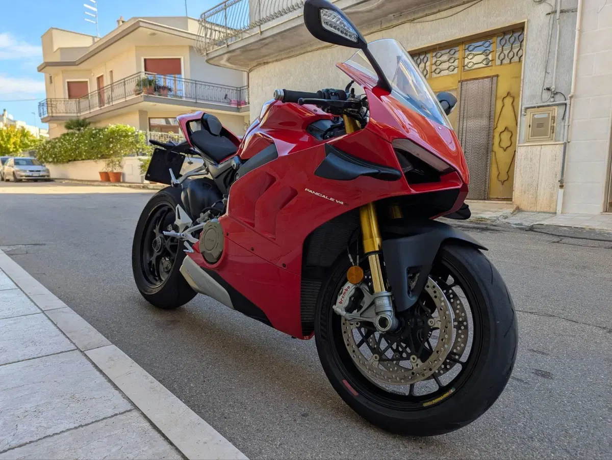 Ducati Panigale V4 S 1100 (2020) (3)