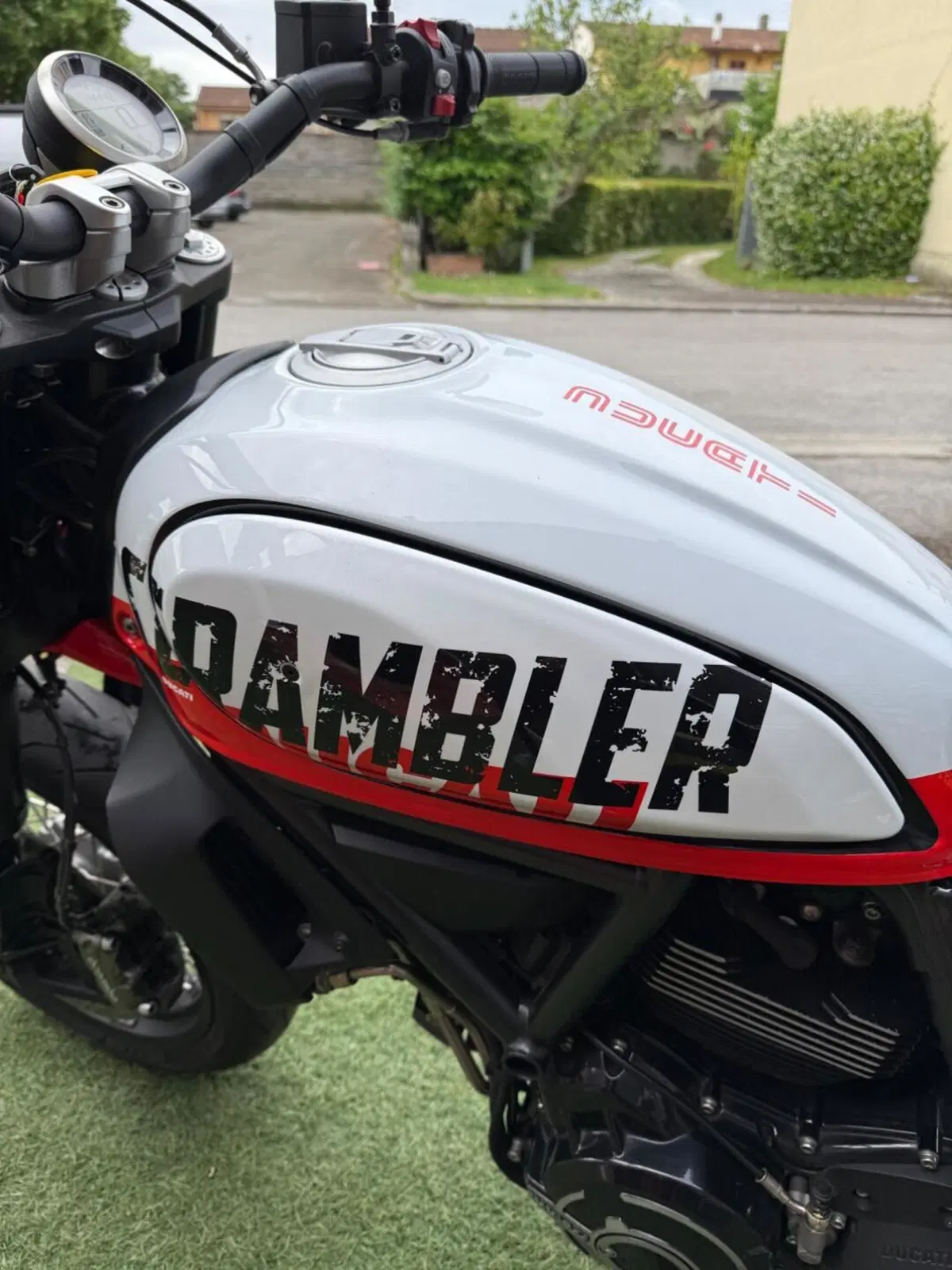 Ducati Scrambler 800 Urban Motard (2022) (12)