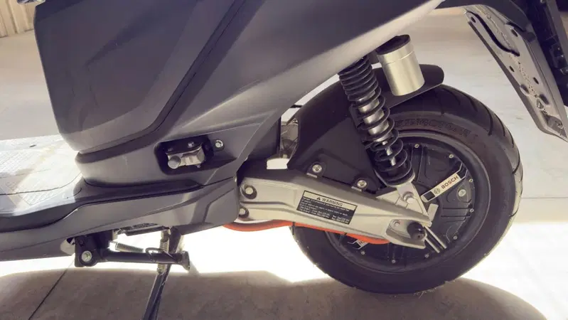 Lifan E4 L1e Doppia Batteria (2021 - 26) (10)