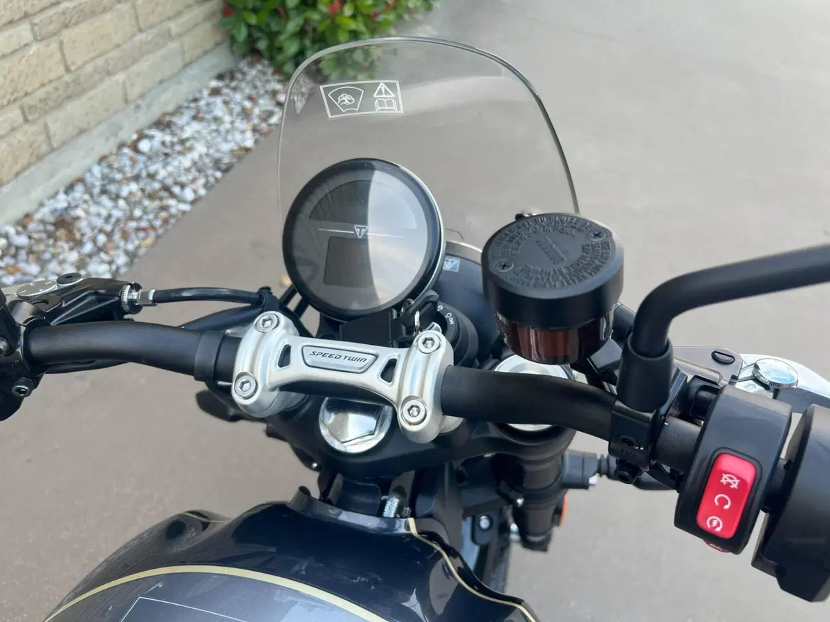 Triumph Speed Twin 900 (2025 - 26) (8)