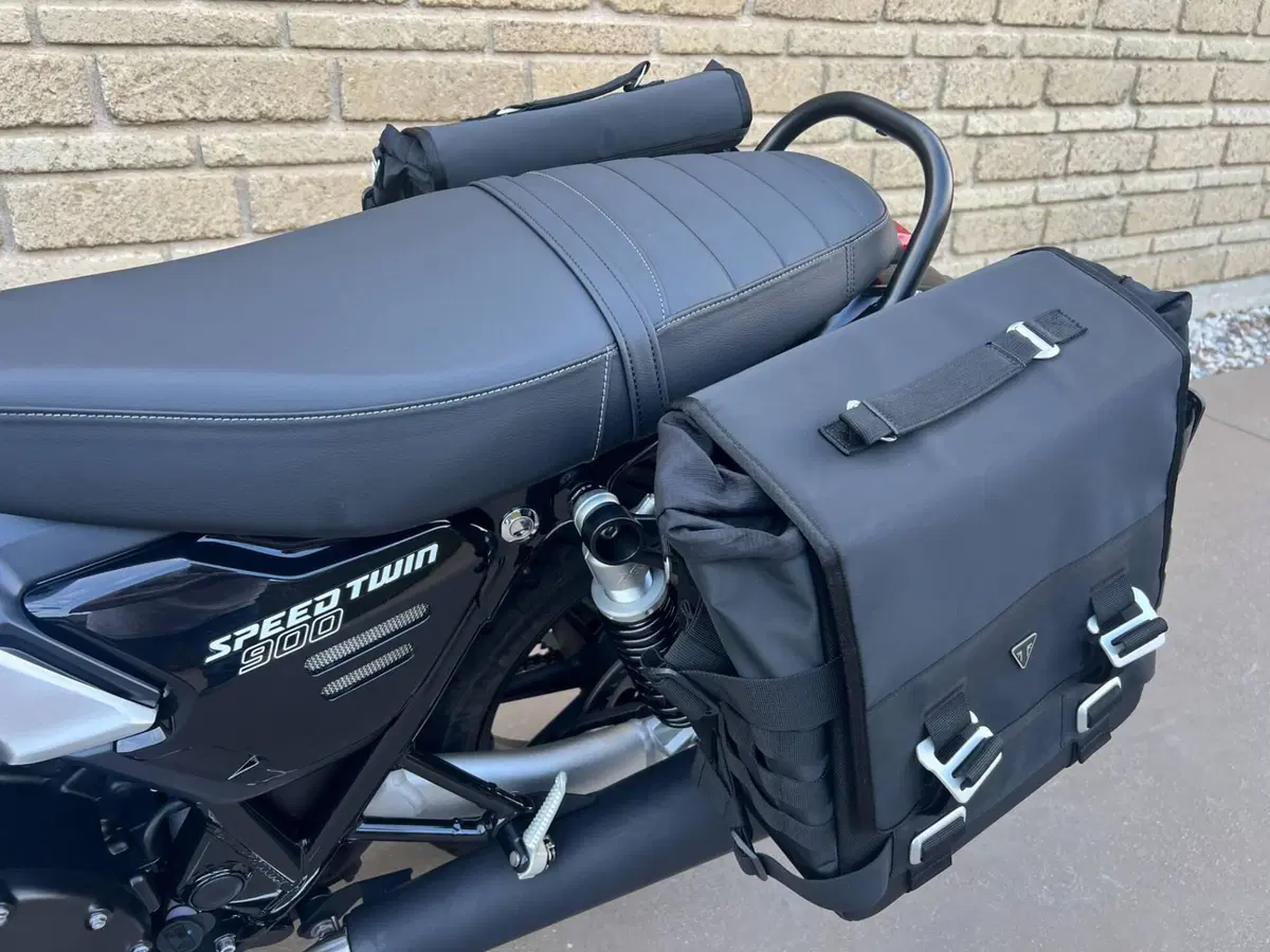 Triumph Speed Twin 900 (2025 - 26) (15)