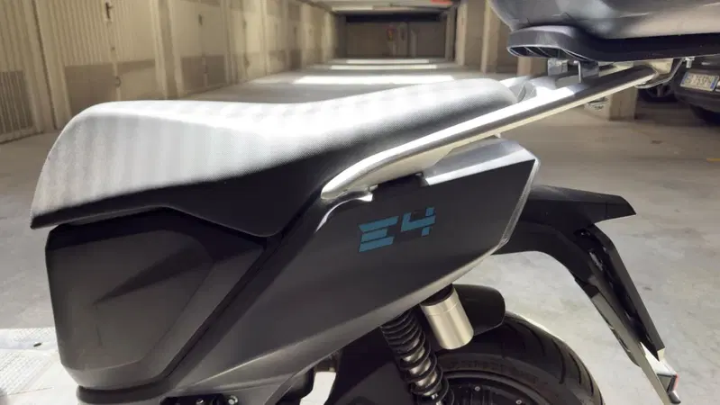Lifan E4 L1e Doppia Batteria (2021 - 26) (16)