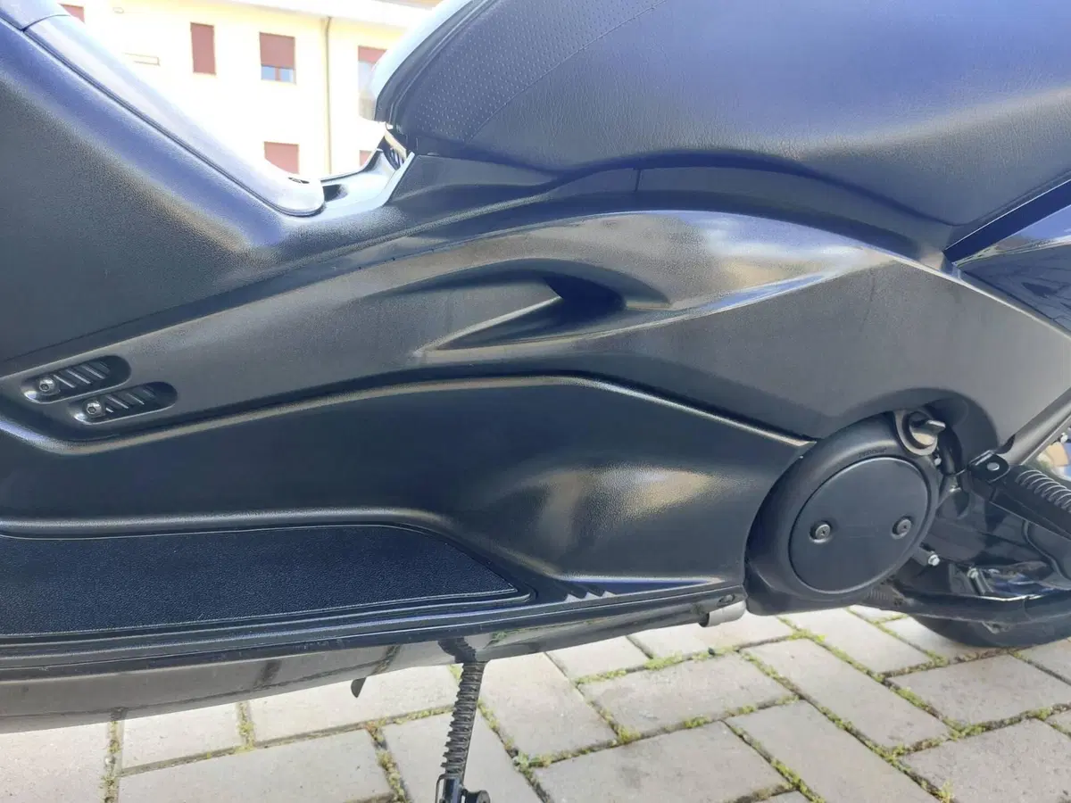 Yamaha T-Max 500 (2004 - 07) (4)