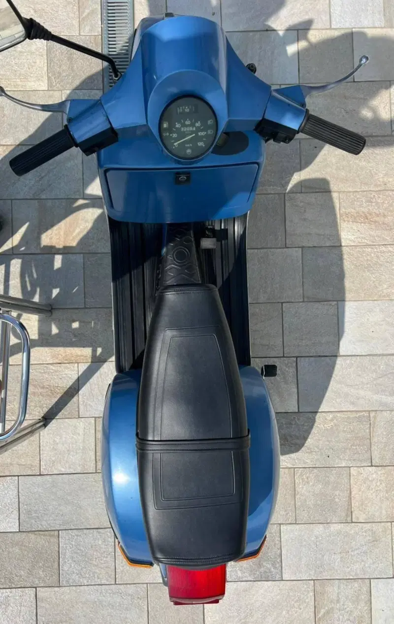 Piaggio Vespa 125 PX (3)