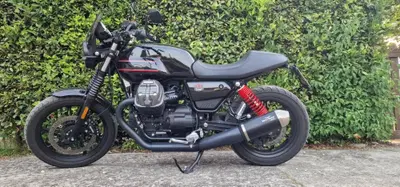 Moto Guzzi V7 Stone Special Edition (2022 - 25) usata