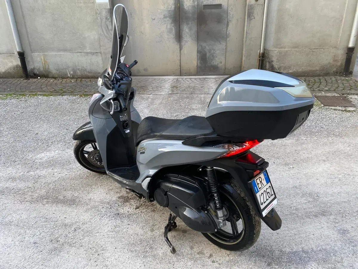 Honda SH 300 i ABS (2016 - 20) (7)