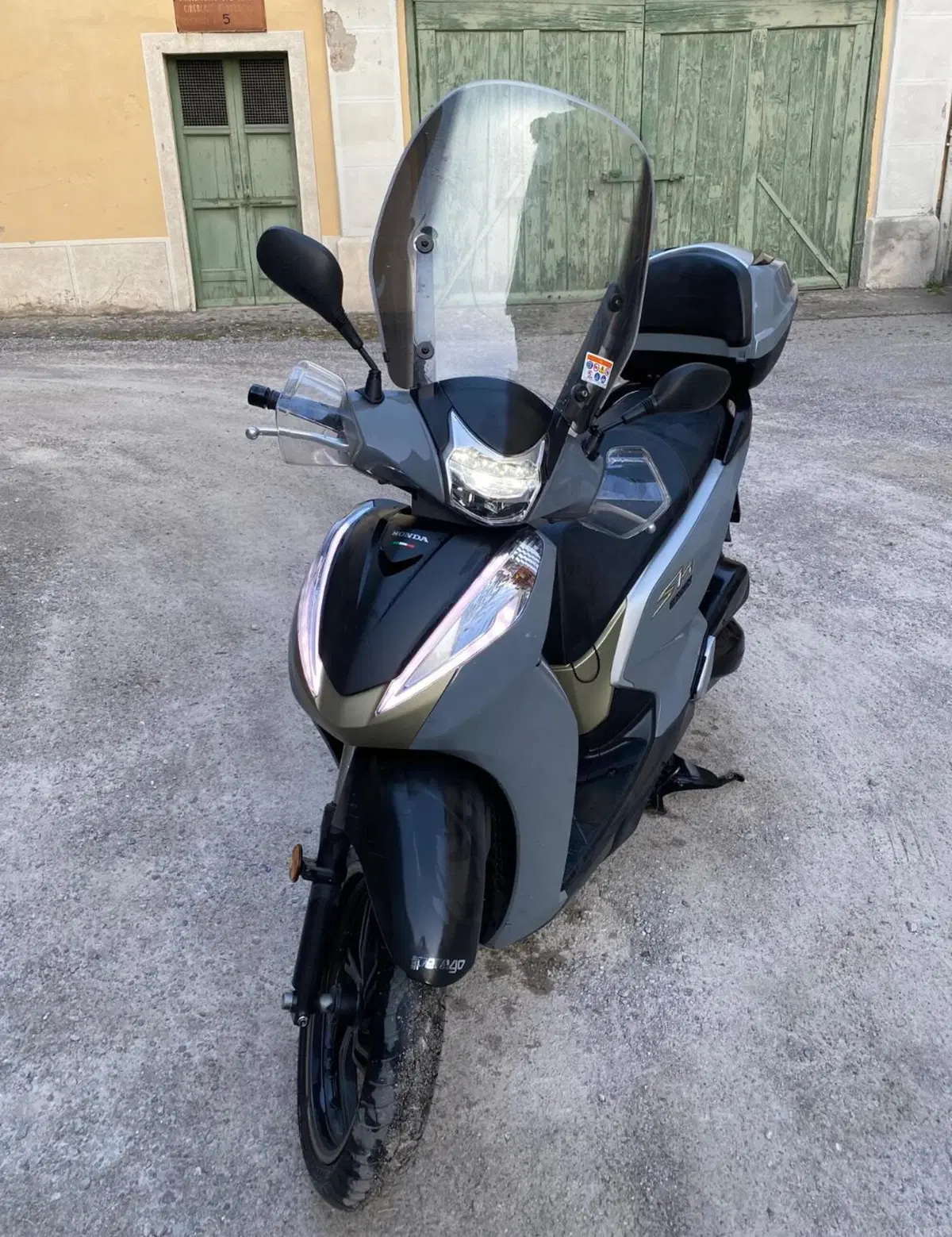 Honda SH 300 i ABS (2016 - 20) (8)