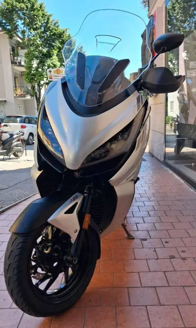 Zontes ZT350-E (2023 - 25) usata
