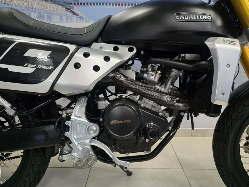 Fantic Motor Caballero 125 Flat Track 4t (2018 - 20) (16)