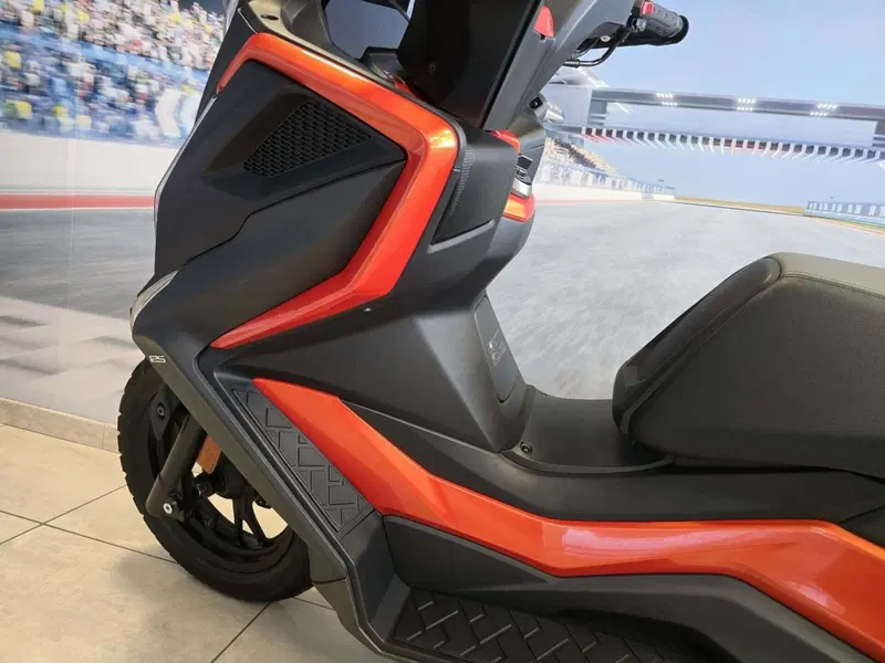 Kymco DTX 360 125 (2022 - 25) (10)