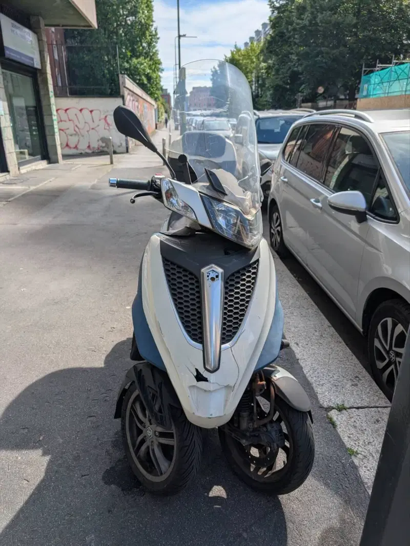 Piaggio Mp3 300 ie Yourban ERL/LT (2011 - 16) (2)