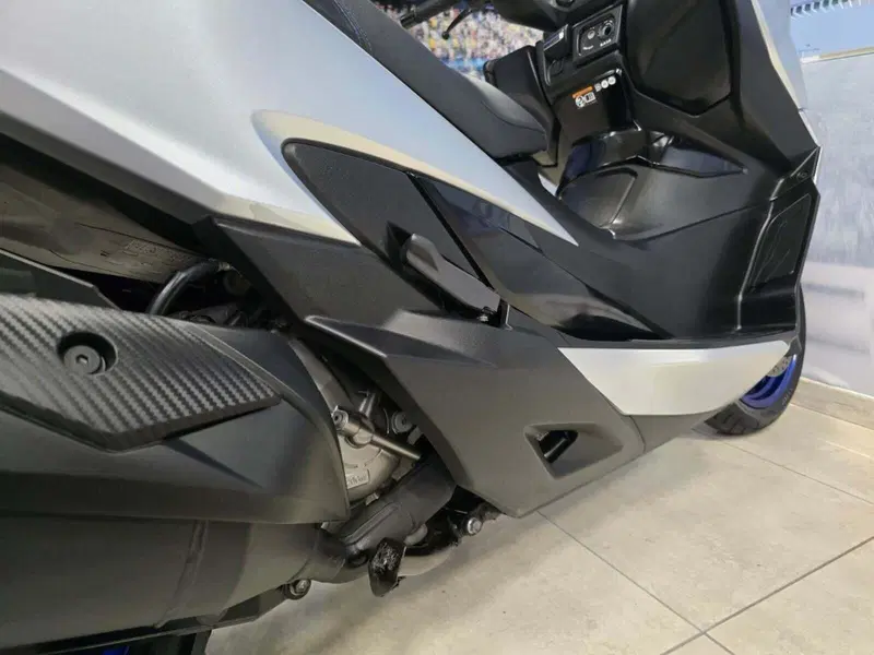 Suzuki Burgman 400 (2022 - 24) (8)