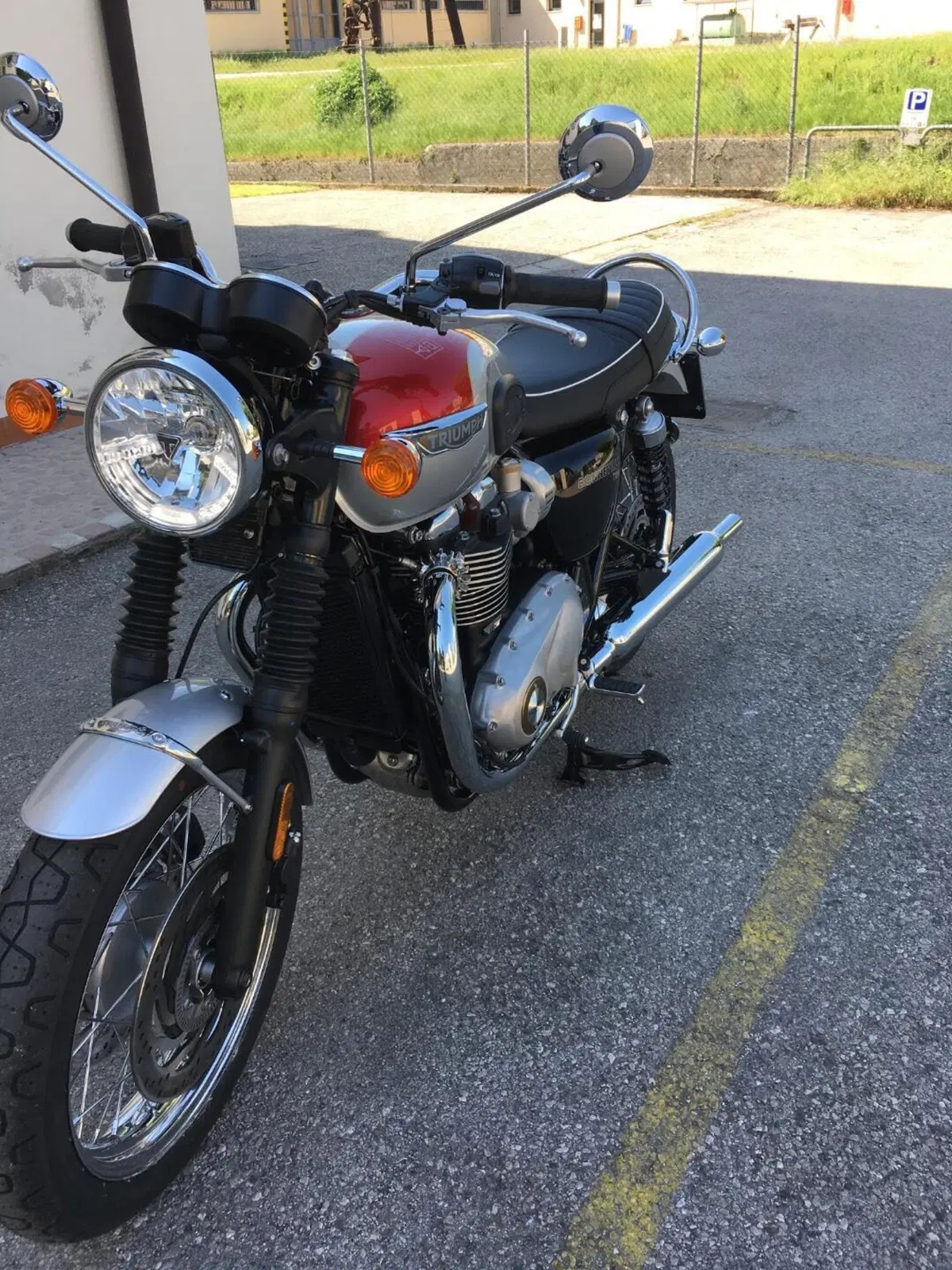 Triumph Bonneville T120 (2016 - 20) (2)