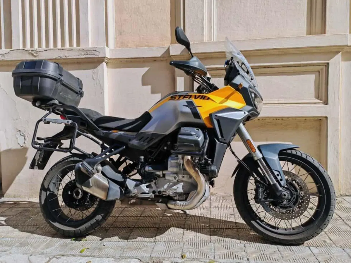 Moto Guzzi Stelvio (2024 - 26) (7)