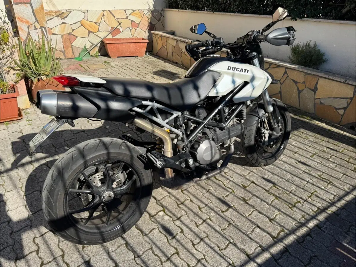 Ducati Hypermotard 796 (2012) (3)