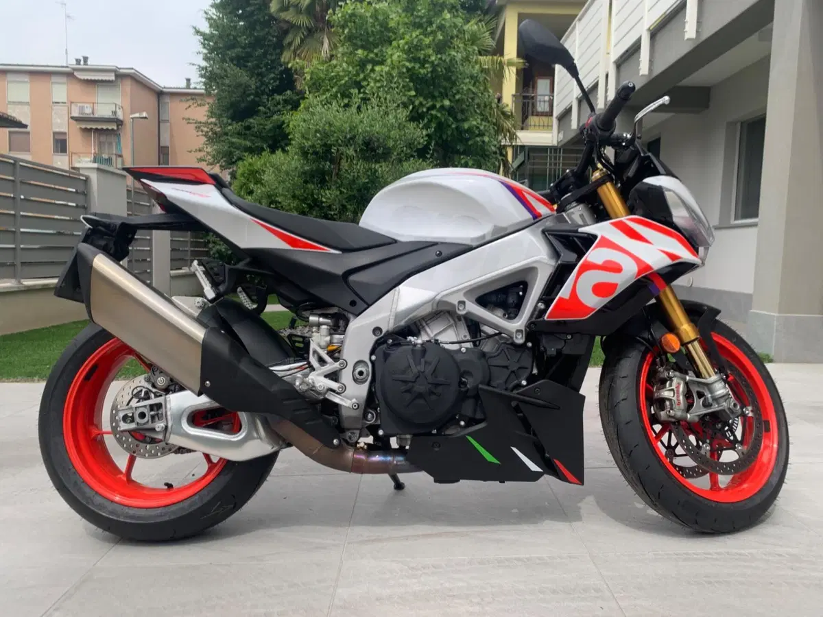Aprilia Tuono V4 Factory Speed White (2023 - 24)