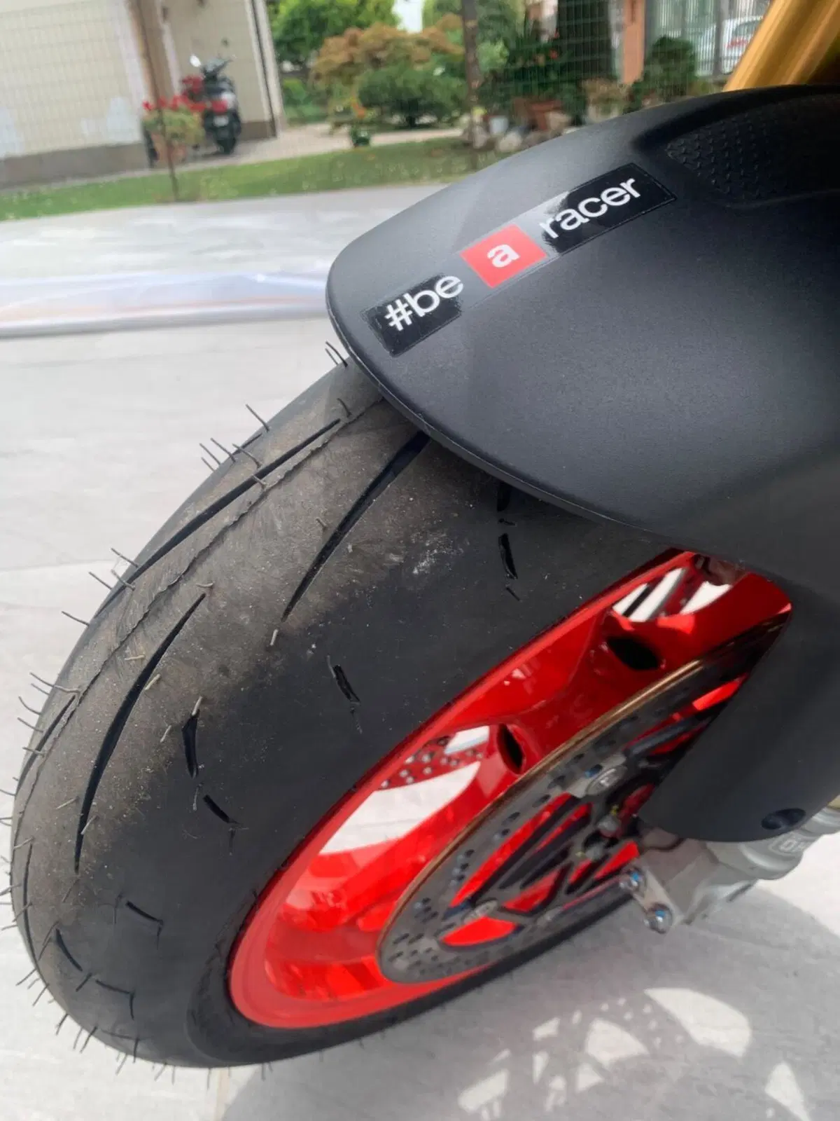 Aprilia Tuono V4 Factory Speed White (2023 - 24) (13)