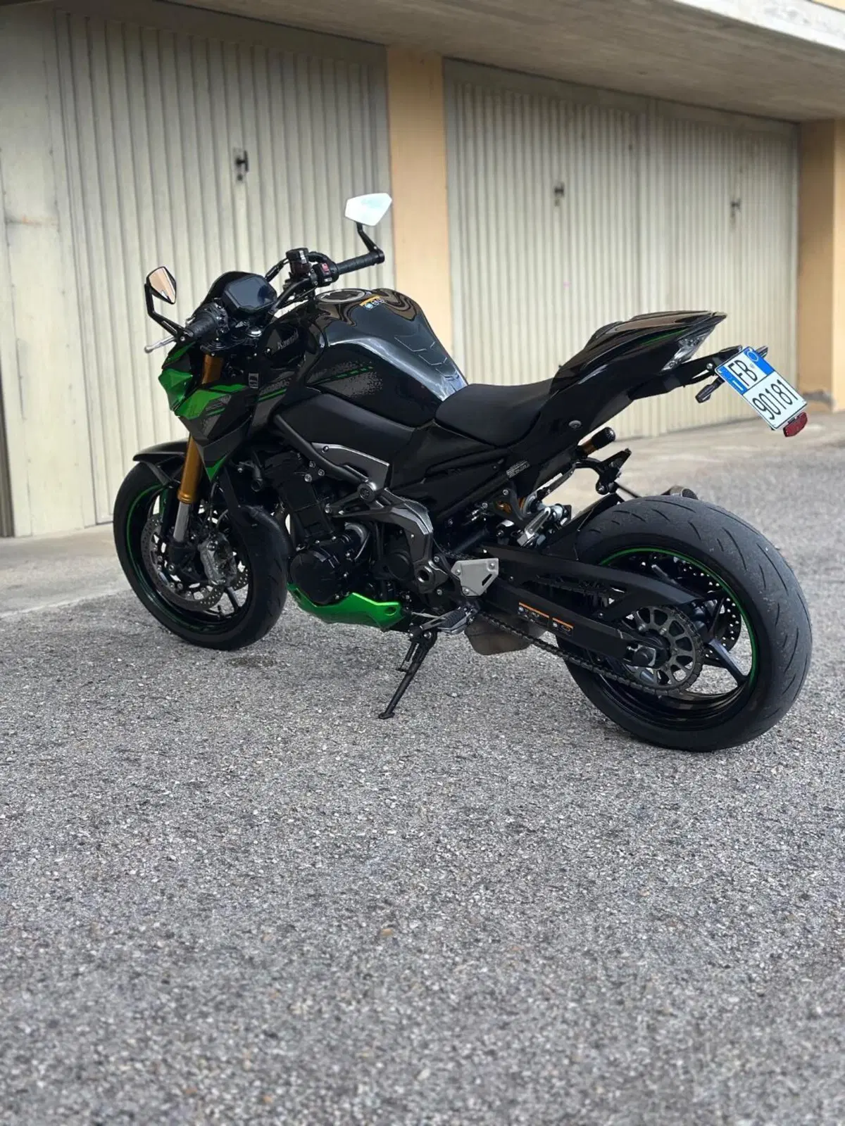 Kawasaki Z 900 SE Performance (2023 - 24) (4)