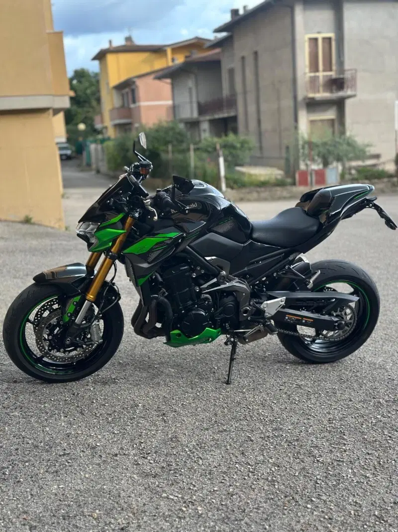 Kawasaki Z 900 SE Performance (2023 - 24) (5)