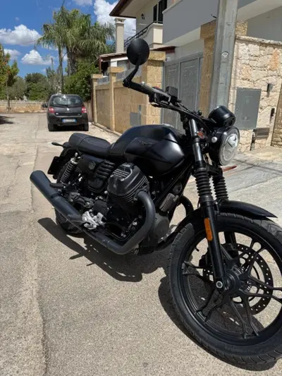 Moto Guzzi V7 III Stone Night Pack (2019 - 20) usata