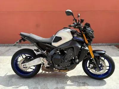 Yamaha MT-09 (2021 - 23) usata