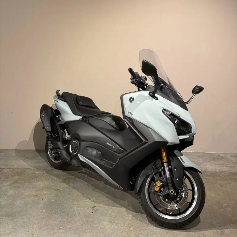 Yamaha T-Max 560 Tech Max (2025 - 26) (3)