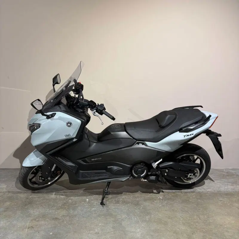Yamaha T-Max 560 Tech Max (2025 - 26) (5)