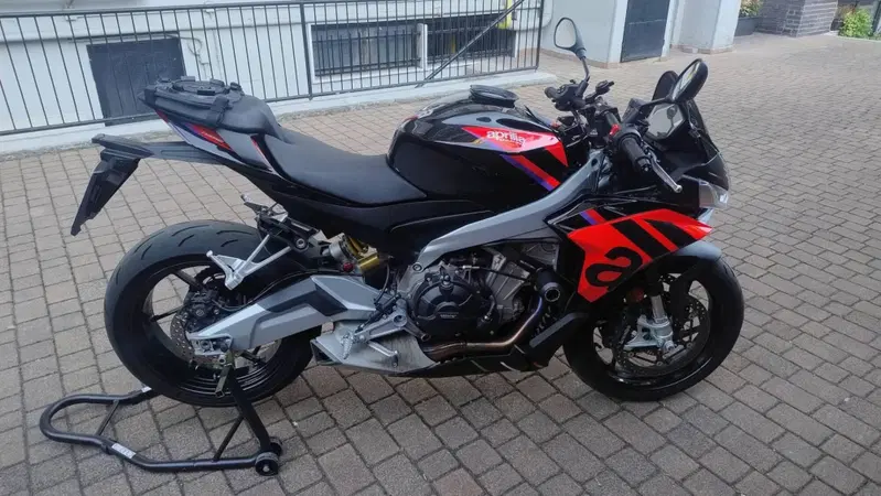 Aprilia Tuono 660 Factory (2022 - 24) (4)