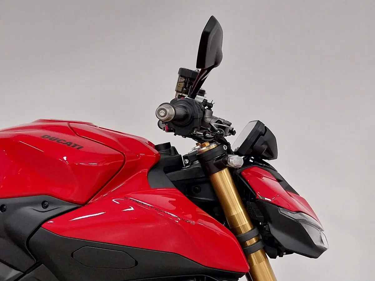 Ducati Streetfighter V2 S (2025 - 26) (7)