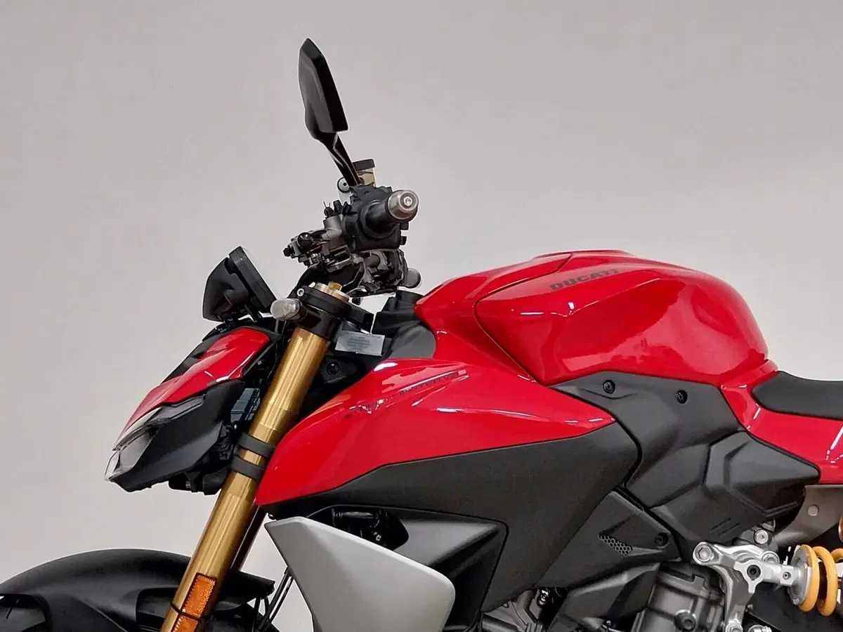 Ducati Streetfighter V2 S (2025 - 26) (8)