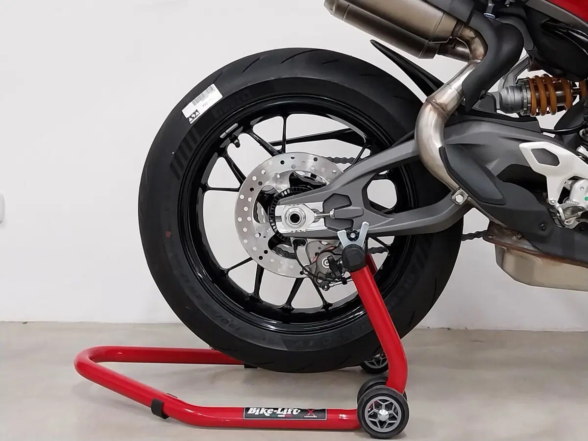 Ducati Streetfighter V2 S (2025 - 26) (10)