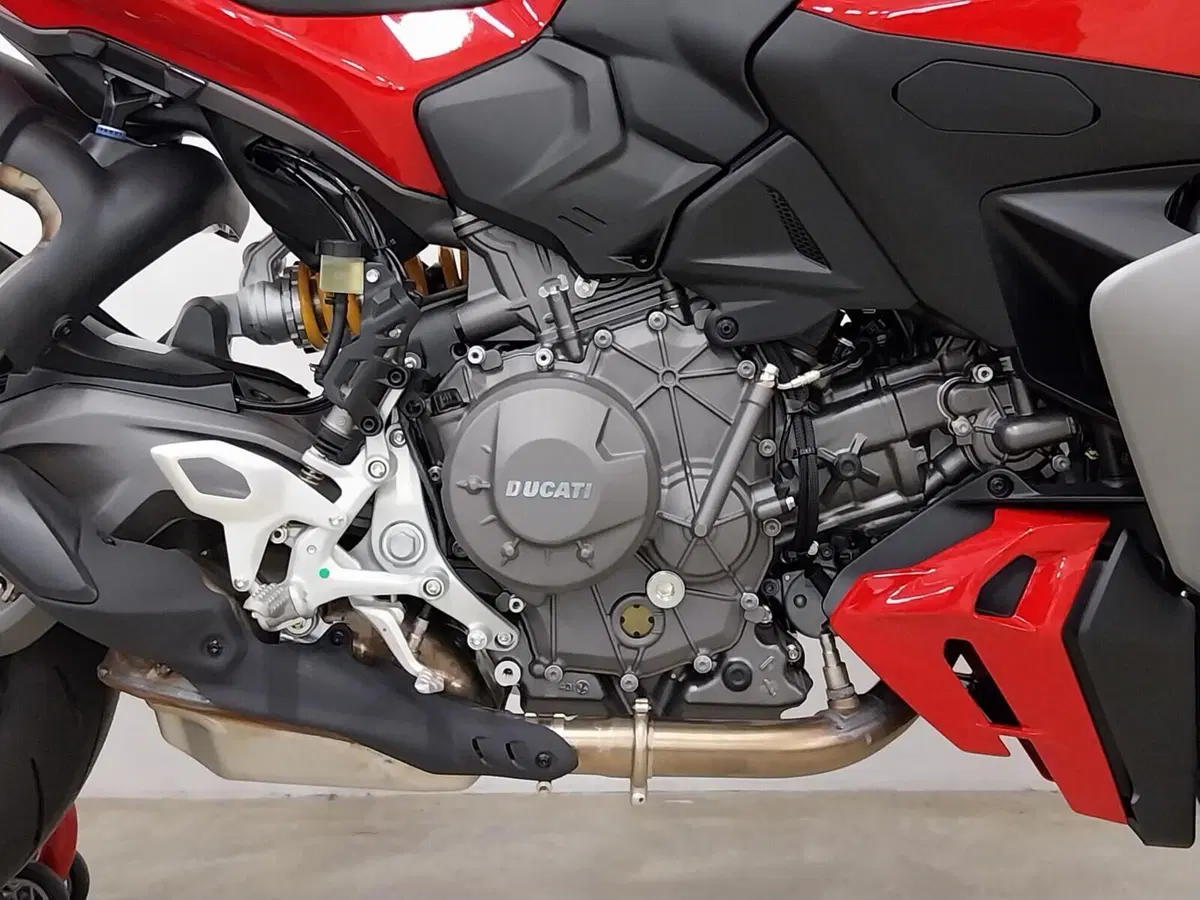 Ducati Streetfighter V2 S (2025 - 26) (11)