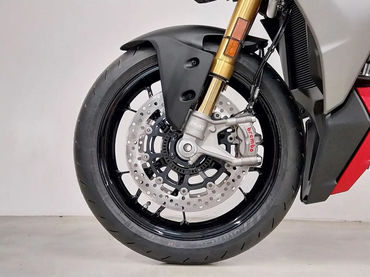 Ducati Streetfighter V2 S (2025 - 26) (13)