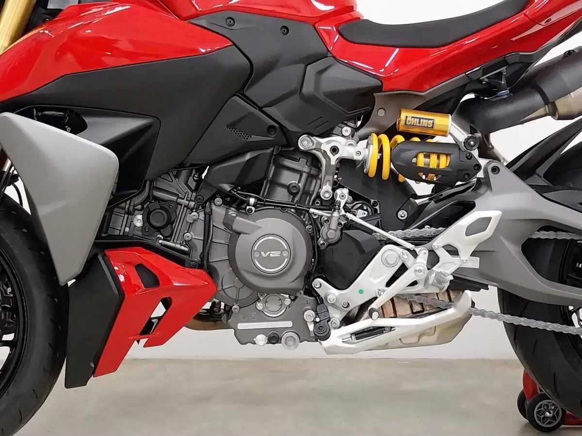 Ducati Streetfighter V2 S (2025 - 26) (14)