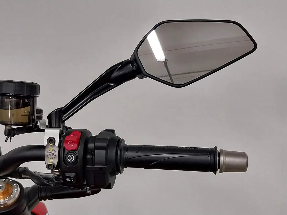 Ducati Streetfighter V2 S (2025 - 26) (19)