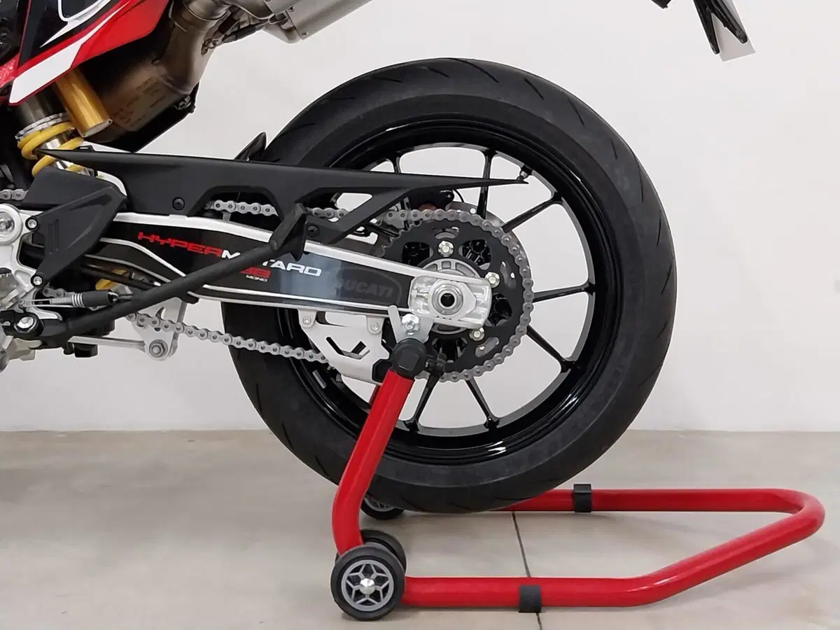 Ducati Hypermotard 698 Mono (2024 - 26) (16)