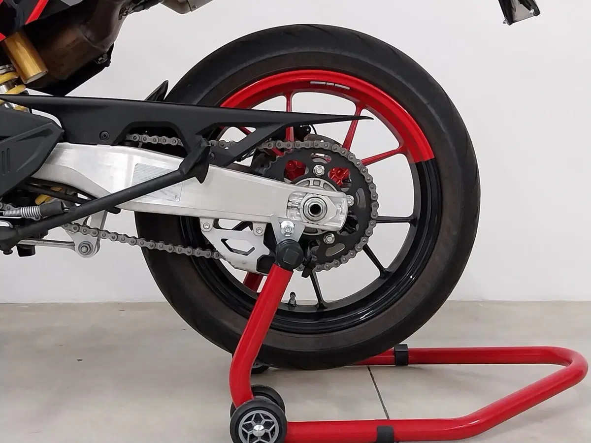 Ducati Hypermotard 698 Mono RVE (2024 - 26) (16)