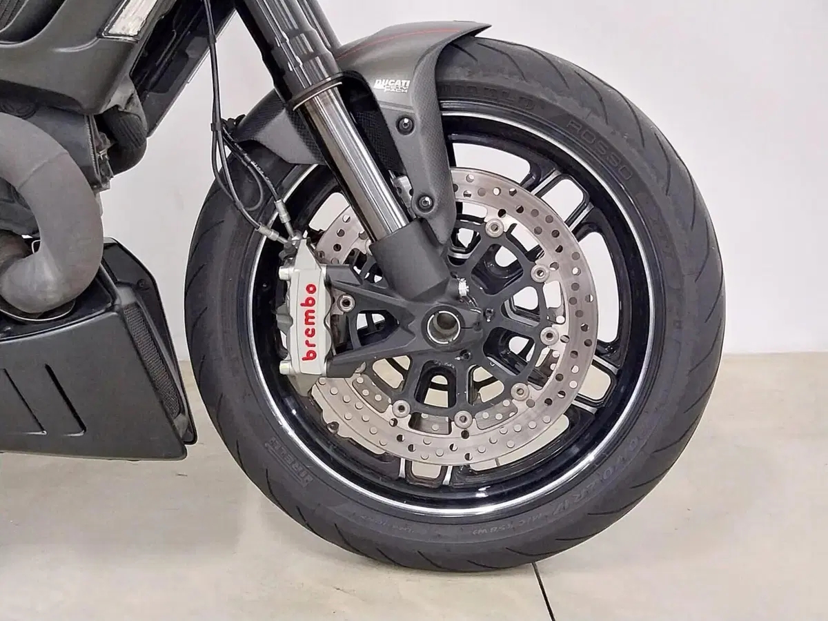 Ducati Diavel 1200 Carbon (2014 - 16) (8)