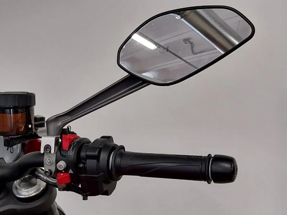 Ducati Monster 937 + (2021 - 25) (18)