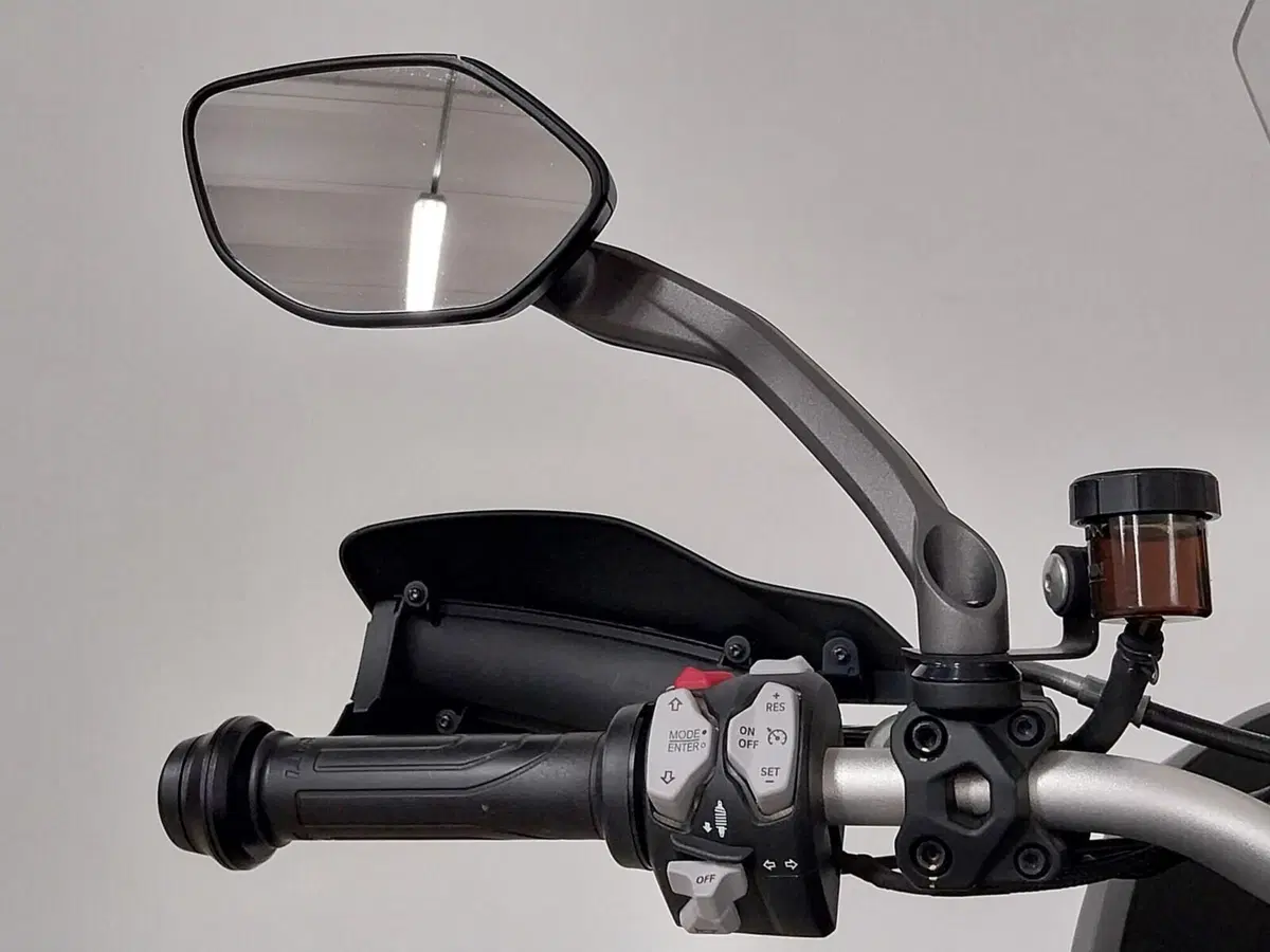 Ducati Multistrada V2 S (2022 - 24) (17)