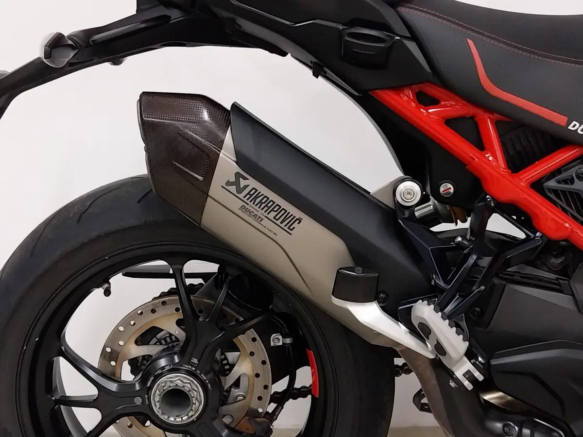 Ducati Multistrada V4 Pikes Peak (2021 - 24) (12)