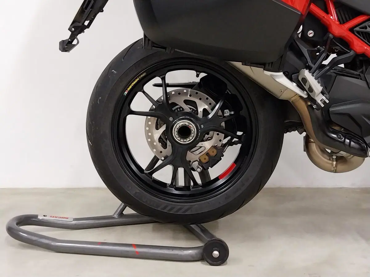 Ducati Multistrada V4 Pikes Peak (2021 - 24) (11)
