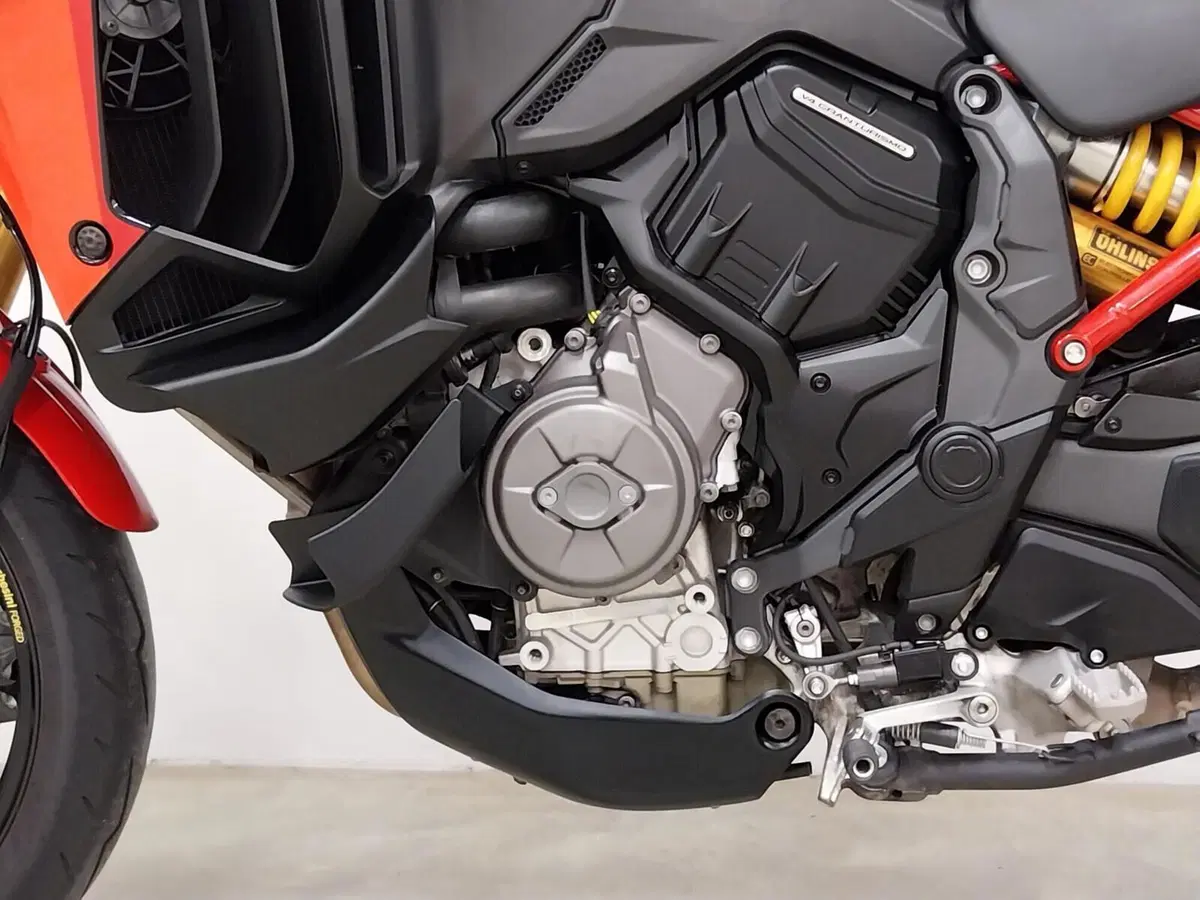 Ducati Multistrada V4 Pikes Peak (2021 - 24) (15)